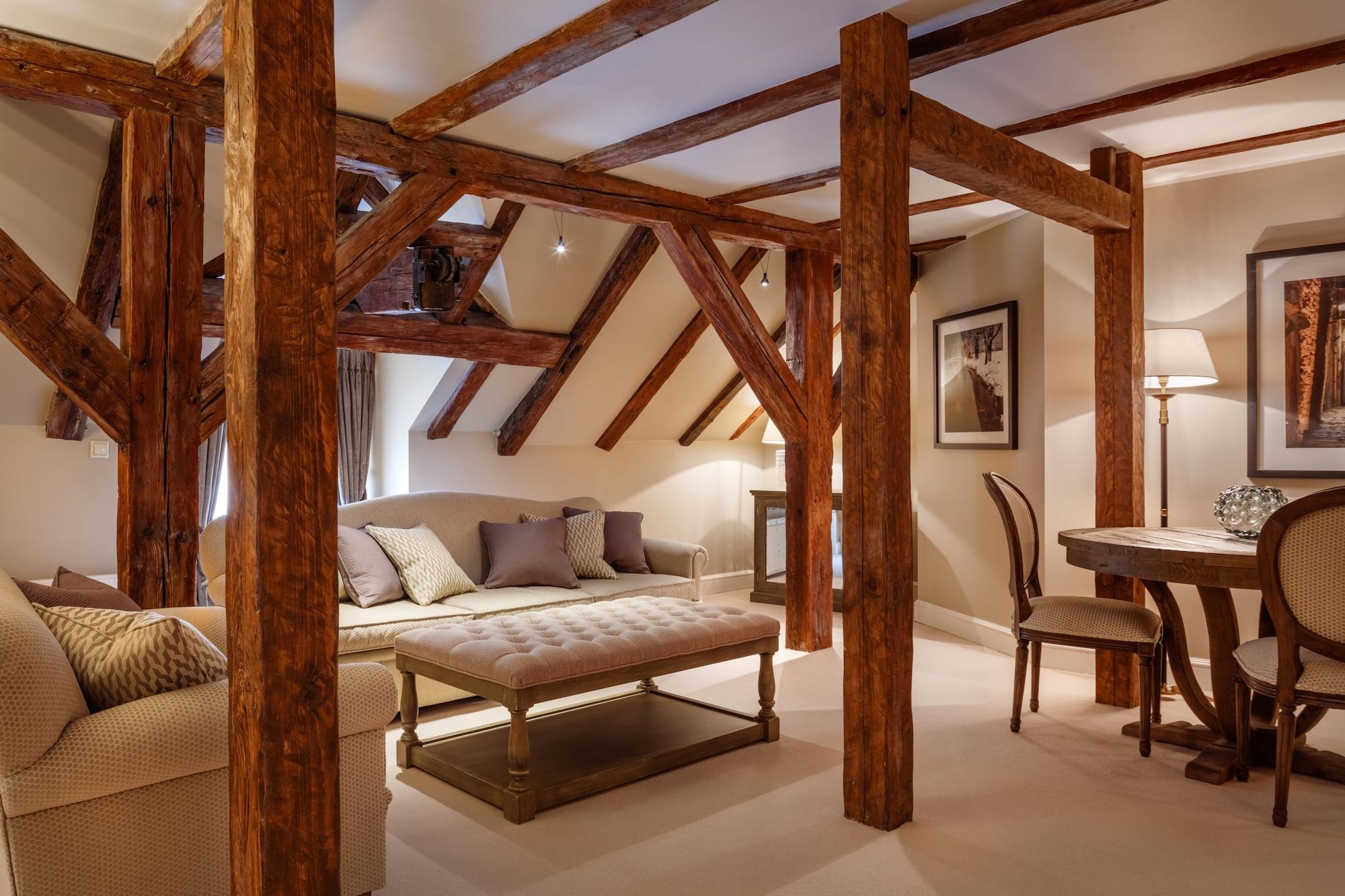 Schloessle Hotel - Small Luxury Hotels Of The World Tallin Exterior foto A room at the hotel