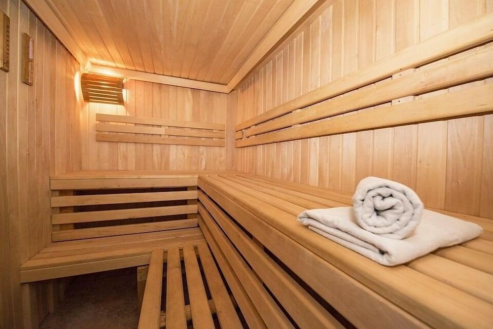 Schloessle Hotel - Small Luxury Hotels Of The World Tallin Exterior foto Sauna