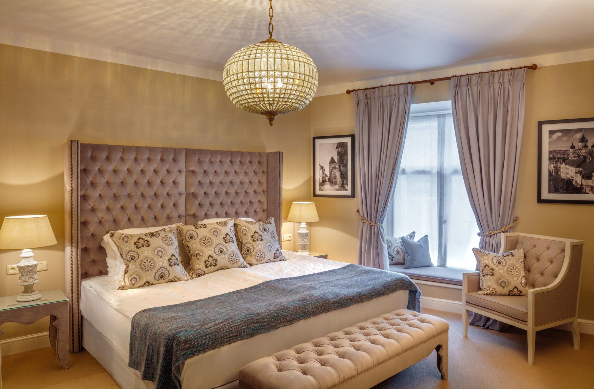 Schloessle Hotel - Small Luxury Hotels Of The World Tallin Exterior foto A bedroom at the hotel