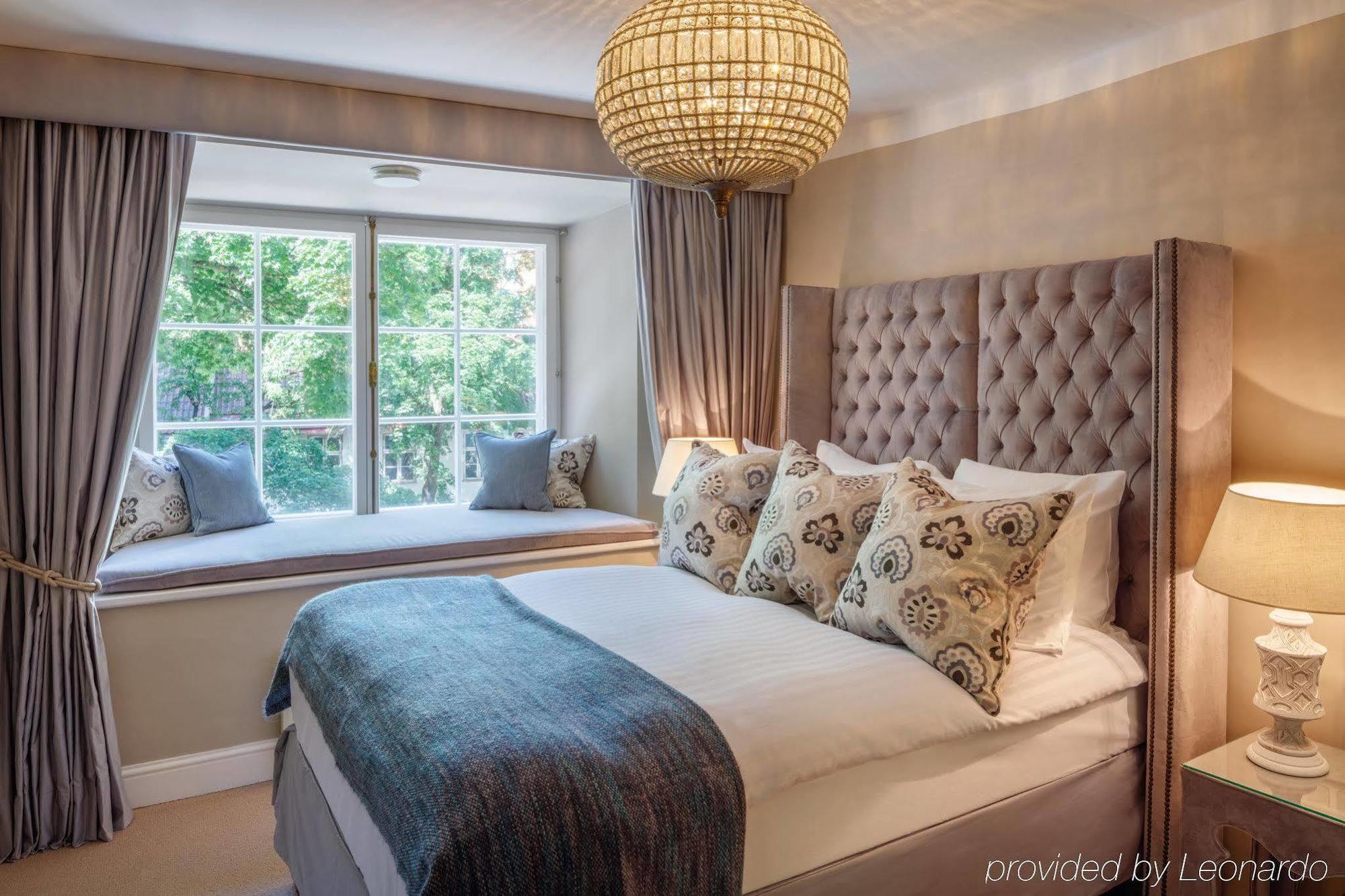 Schloessle Hotel - Small Luxury Hotels Of The World Tallin Exterior foto A bedroom