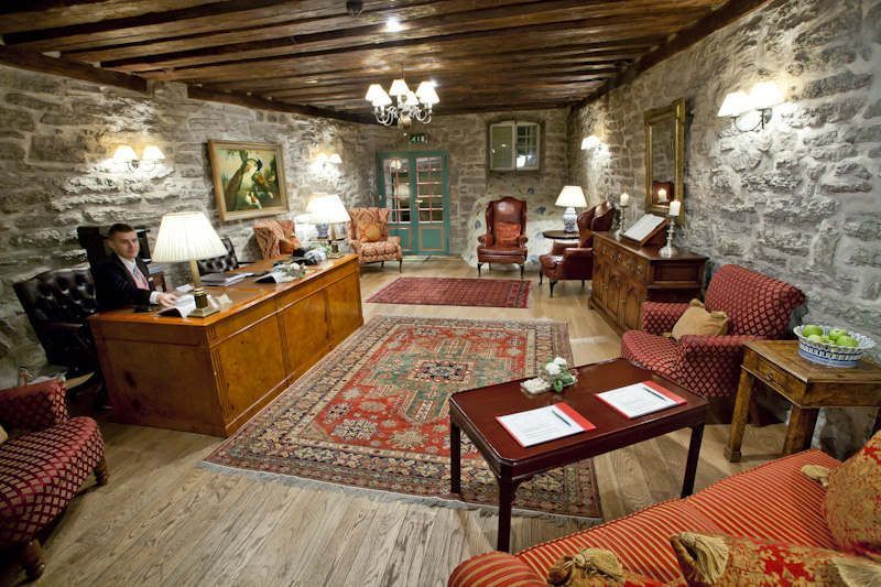 Schloessle Hotel - Small Luxury Hotels Of The World Tallin Exterior foto The reception area of the hotel
