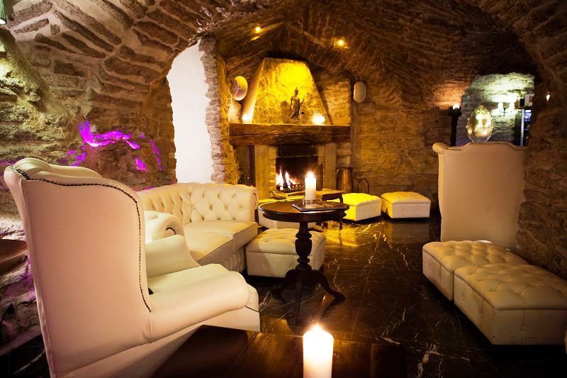 Schloessle Hotel - Small Luxury Hotels Of The World Tallin Exterior foto The interior of the restaurant